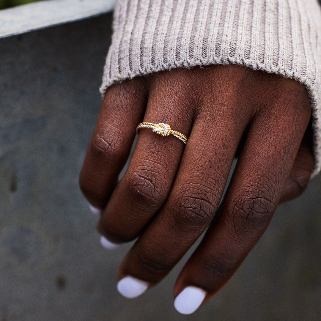 Two Strand Knot Ring