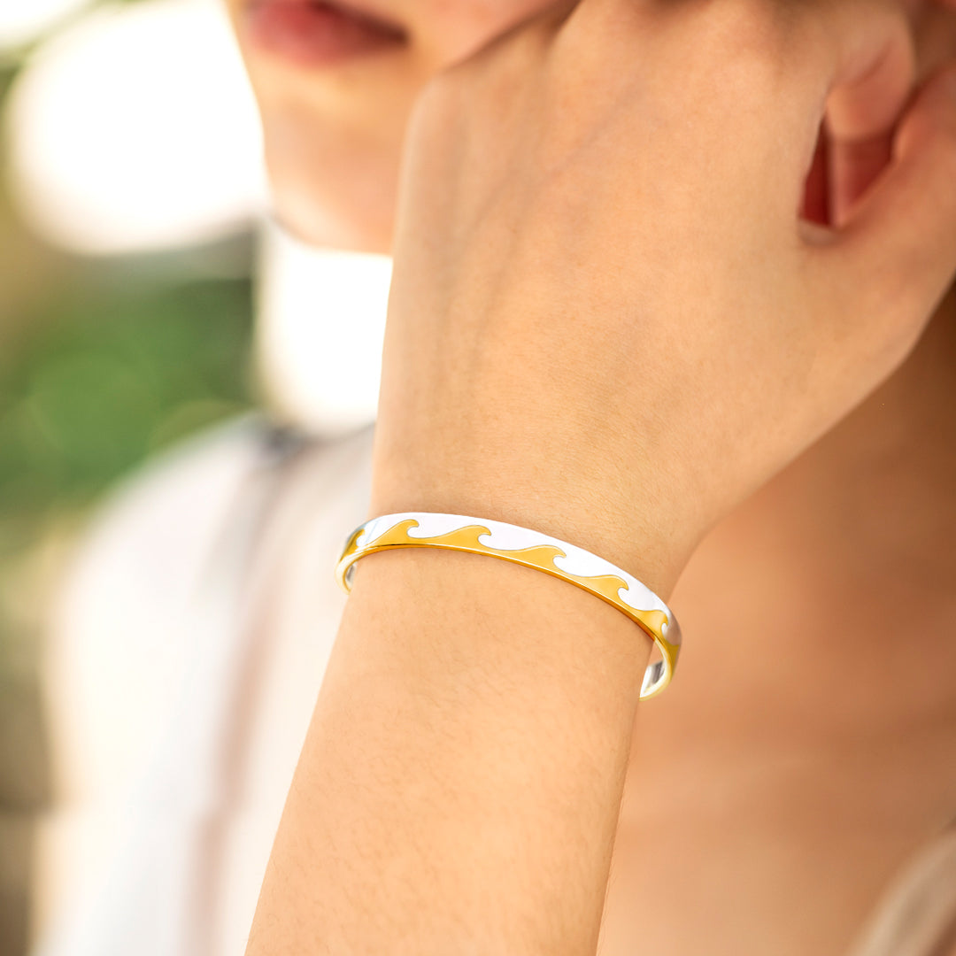 Best Bitches Through Waves of Life Together – Waves Minimalist Bangle