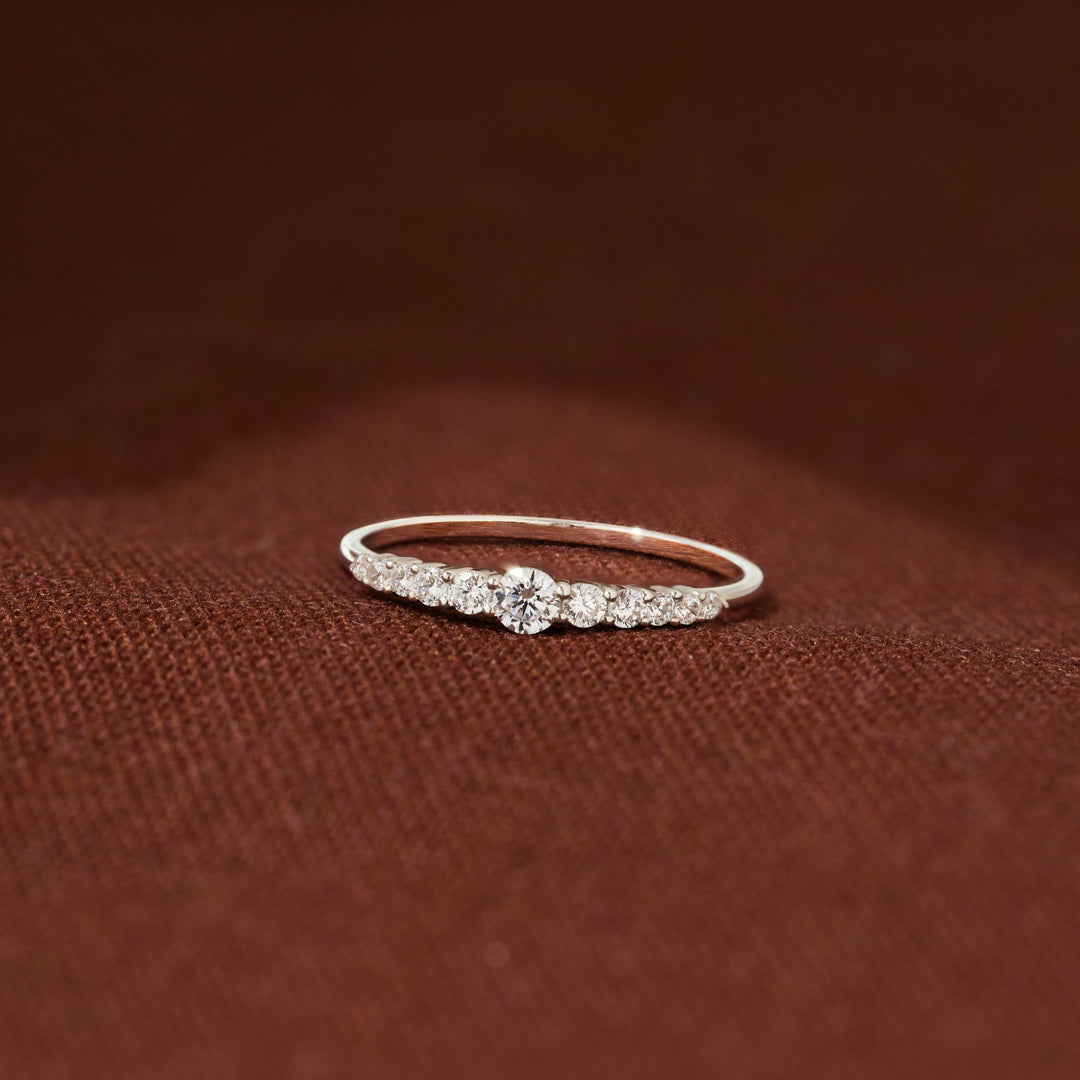 Graduated Band Ring