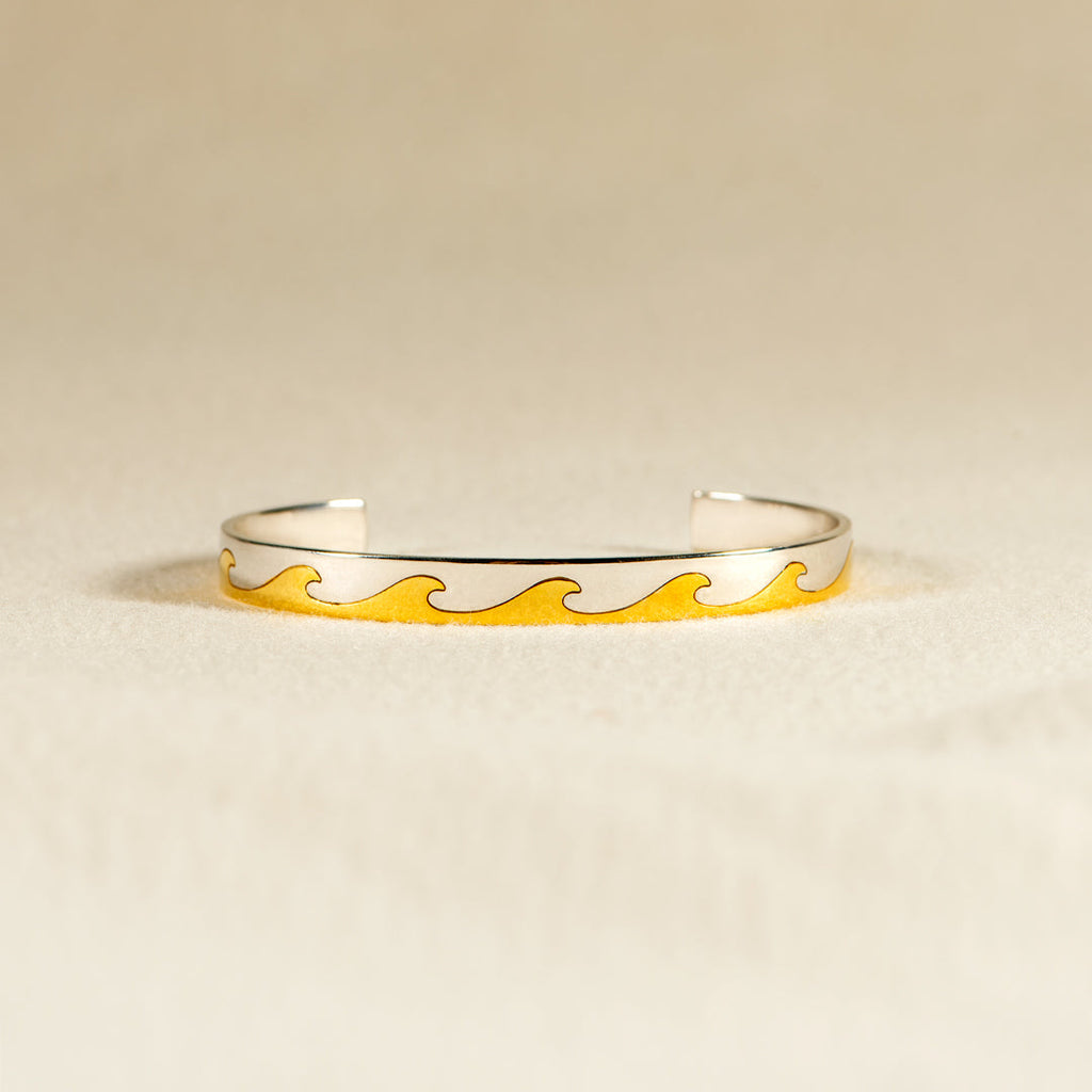 Waves Minimalist Bangle