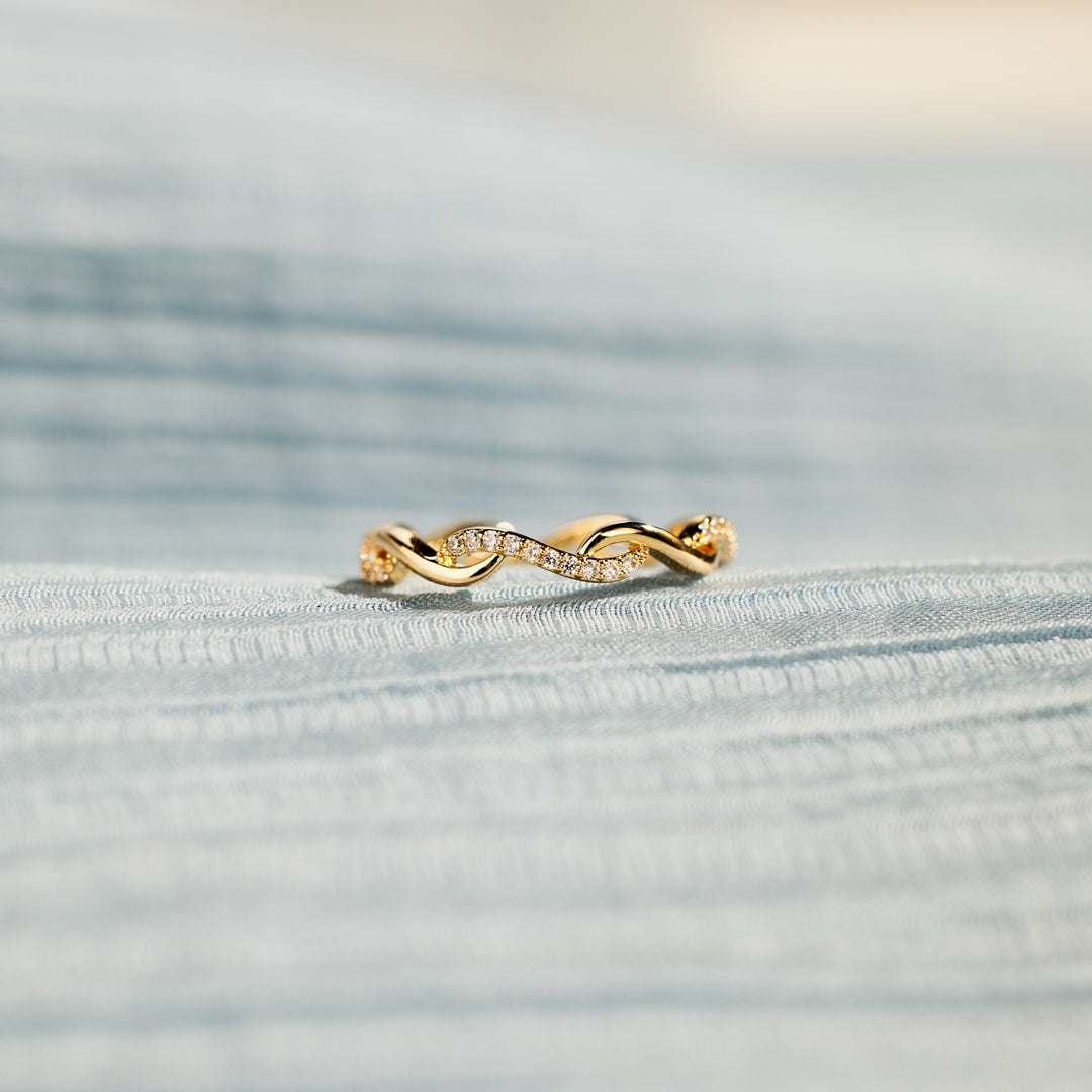 Wavy Band