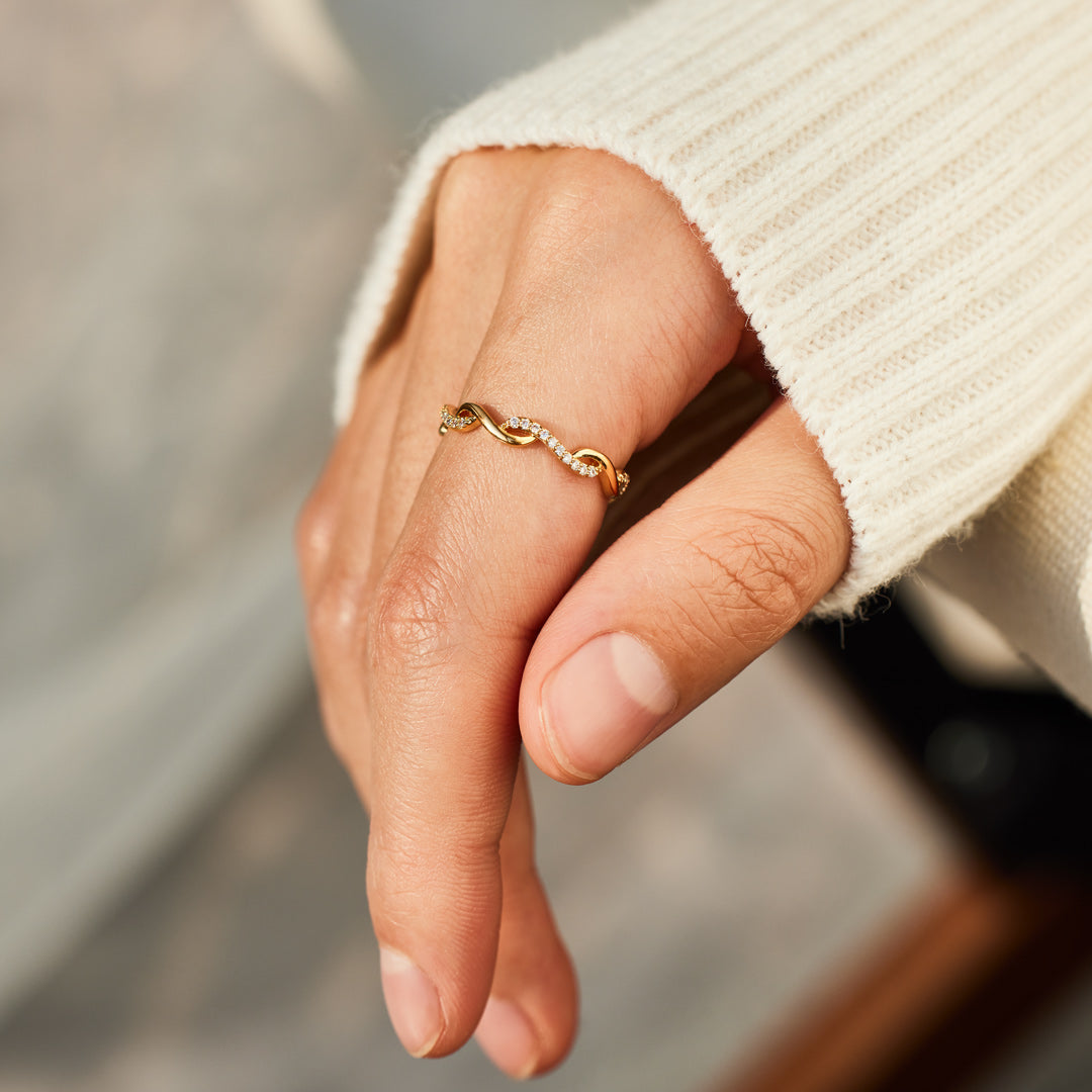 Wavy Band