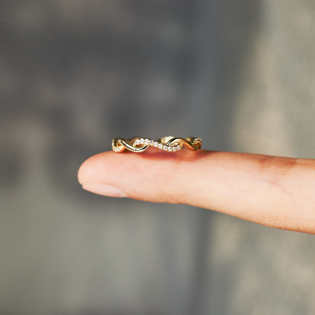 Wavy Band